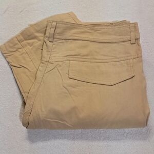 Women's Cargo pants! NWT! SZ. 34
